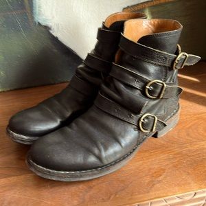 Great pair of FIORENTINI & BAKER ankle Eternity boots. Black, size 38/8.